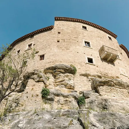 Vendégház Castel Di Luco - Authentic 11th-century Castle 4*