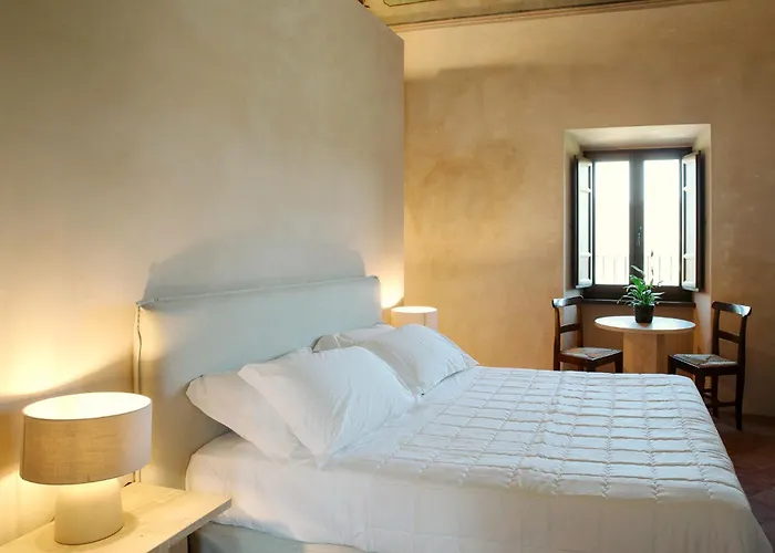 Guest house Castel Di Luco 4*