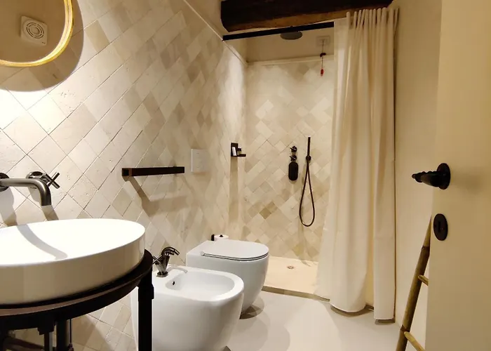 Castel Di Luco Guest house